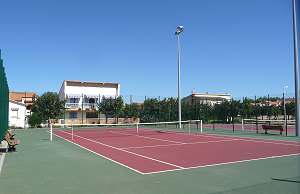 Tennisplatz in Portiragnes